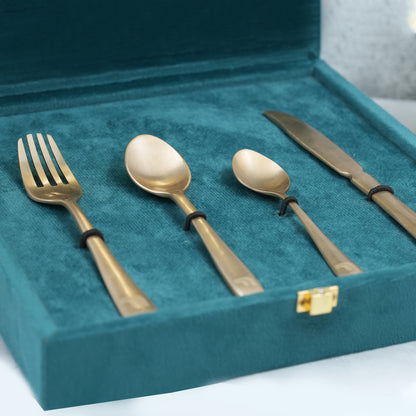 The Luxury Crown - Premium 4-Piece Golden Cutlery Set